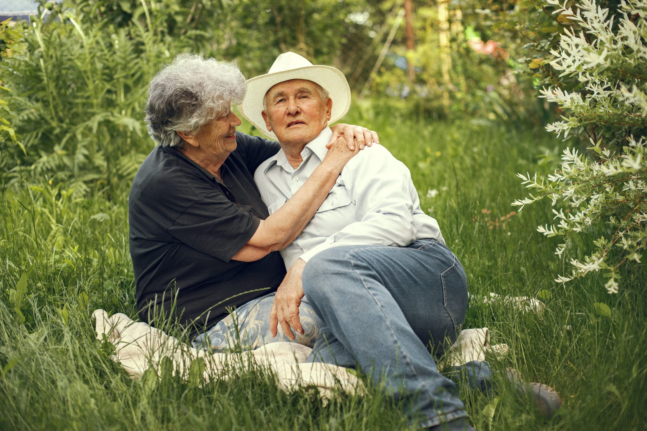 Los abuelos. Old couple.